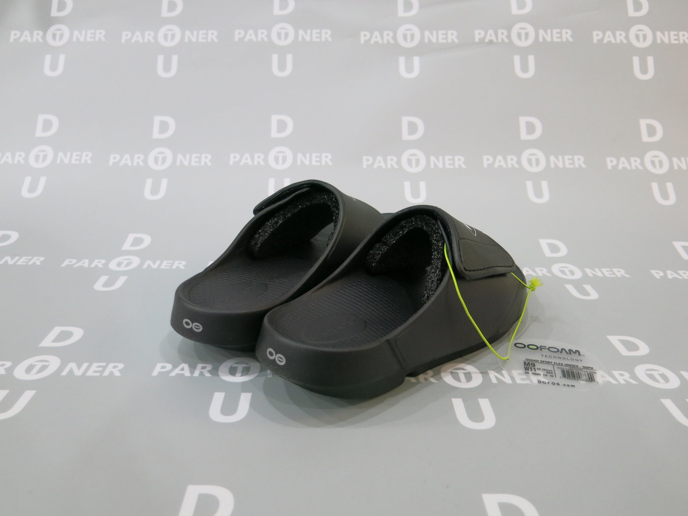 Dou Partner】OOFOS F.C.R.B. EMBLEM SPORT FLEX 拖鞋黑色| Yahoo奇摩拍賣