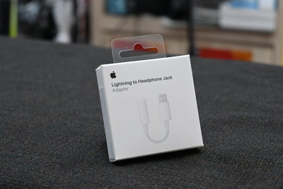 原廠 Apple Lightning to headphone Jack Lighting 轉 3.5mm 耳機孔/音源/轉接線 耳機轉接頭