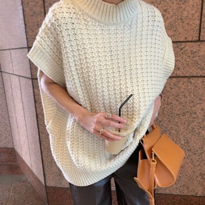 CLANE UNEVEN DOT HALF SLEEVE KNIT-