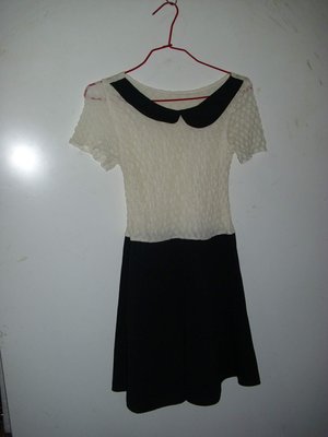 潮流帥衣 韓風米色蕾絲設計款小圓領黑色連身裙造型10-16歲少女洋裝 胸圍28-32吋定字櫃D