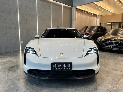 選配很滿美車 2021台灣保時捷 總代理 電動車 Porsche taycan
