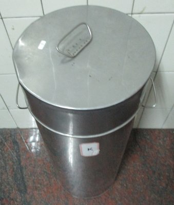 《打貓堡》二手【白鐵桶–6】高61.5x圓徑24公分~可裝茶葉、字畫...(E2115)