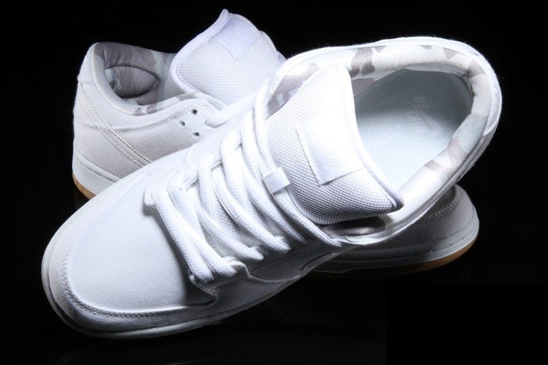 POISON } NIKE SB DUNK LOW PRO White Platinum Gum 全白黃膠底| Yahoo