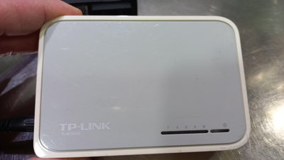 【TP-LINK】TP-LINK TL-SF1005D 5埠 10/100Mbps桌上型交換器！功能正常的喔 !