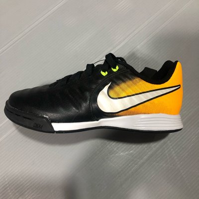 Nike 大童足球鞋 足球鞋 運動鞋 #AT8172006 尺寸：US1/20cm~US6