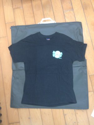 BSF quality products 絕版品 保證原廠正品 T-shirt T恤 SIZE: L 早期KAWS聯名