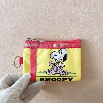 ╭＊全新現貨＊╯LeSportsac x Snoopy 黃史努比 2437 拉鏈零錢鑰匙包卡包名片包 身份證夾工作證件包