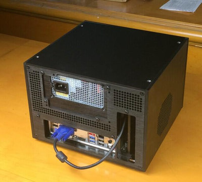 機殼精工CNC 全鋁MINI-ITX電腦機箱 BZ06-D 前面板可裝10寸液晶屏
