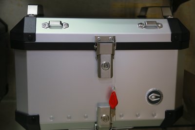 可凱士 COOCASE X5 50L 後鋁箱 機車置物箱 鋁合金 後箱 快拆設計 附多孔位設計轉接底盤