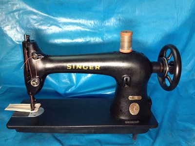 　工業縫紉機，(美國制) 勝家 31K20 1923年制造 上下送Dy車 保持良好、‘牛皮、帆布、‘衣服、可使用、