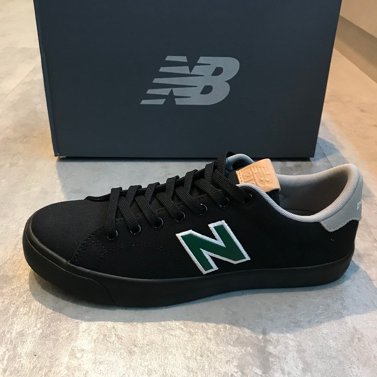 new balance am210bbo