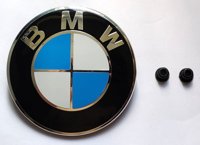 BMW 寶馬 前引擎蓋用 82mm 車標（外廠）+ 原廠固定塑膠套環 51148132375 + 51141807495