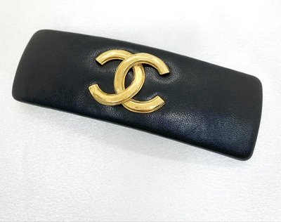 Chanel 古董髮夾，尺寸約３.８ｃｍ x 約１１.２ｃｍ