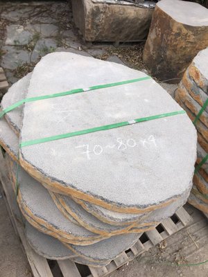 安山岩~踏板(不規則圓)(70~80CM)(厚4CM)