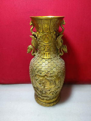 珍7585號拍品，銅花瓶擺件，重8.36斤，尺寸見圖