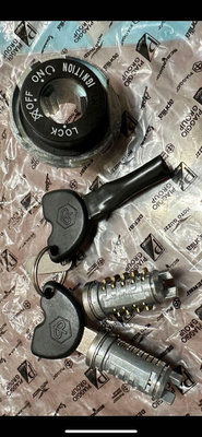 VESPA 偉士牌 ET8   LX  S   LT 無晶片 LXV  鑰匙 鎖頭組 鑰匙 無晶片鎖（龍頭鎖+椅墊鎖）