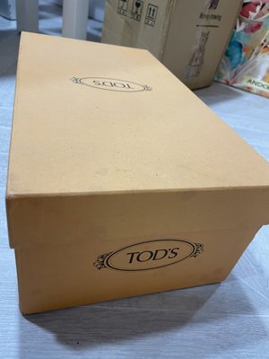 9成新 TODS TOD''s 鞋盒 9號半尺寸 附原廠證書 正品 精品 義大利 收納盒 盒子 皮鞋鞋子精品正品