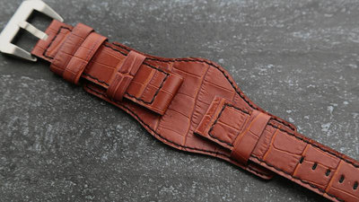 24mm panerai小沛的新衣 bund watch strap飛行軍錶風格皮底皮面錶帶鱷魚皮紋(棕)