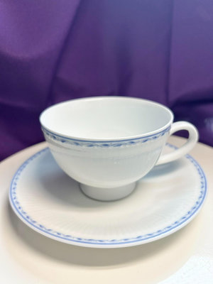 NARUMI鳴海骨瓷咖啡杯套 白色帶青花花邊 美觀大氣 瓷質