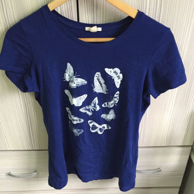 ESPRIT藍色蝴蝶印花圓領短袖T-shirt上衣