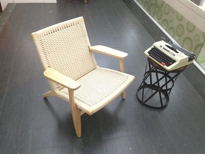 【 一張椅子 】Hans J Wegner CH25 Easy Chair 划槳椅 複刻版