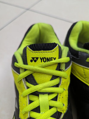 YONEX 黑色螢光黃色羽毛球鞋 排球鞋 US 8號 26