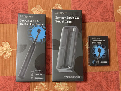 《全新未拆》Zenyum ZenyumSonic Go 綻雅隨行版音波振動牙刷+3刷頭+旅行盒組 (黑色)