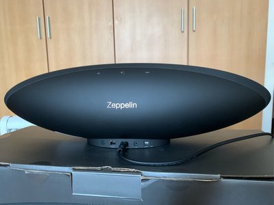 B&amp;W zeppelin wireless 英國設計第四代 展示品 皇佳公司貨 近全新 小鸚鵡螺 捷足得！