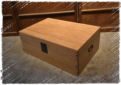 ^_^ 多 桑 台 灣 老 物 私 藏 ----- 樸實的台灣老檜木箱NO.74