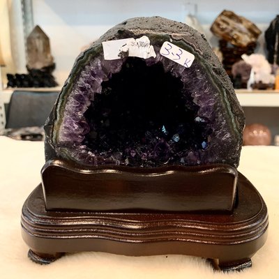 [[晶晶洞洞]]ESP.烏拉圭紫水晶洞.重3.3公斤