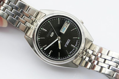 (小蔡二手挖寶網) 日本製 SEIKO 精工 盾牌5號 自動上鍊 機械錶 日星期顯示 21石 原廠錶帶 有行走 商品如圖 1元起標 無底價