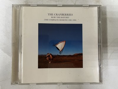 昀嫣音樂(CDz7-1)   THE CRANBERRIES BURY THE HATCHET 保存如圖 售出不退