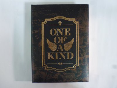 ///李仔糖二手CD唱片*2012年韓國G-DRAGON專輯.ONE OF KIND(精裝附8張卡片)二手CD(k375