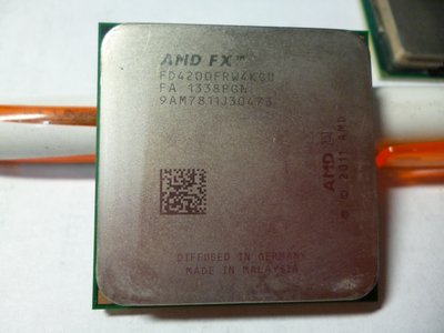 ((台中市)) AMD FX-4200 3.3G/8M 四核心 AM3+ 腳位