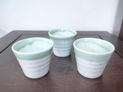 日式綠釉弦紋豬口杯/茶杯三只(A1178)