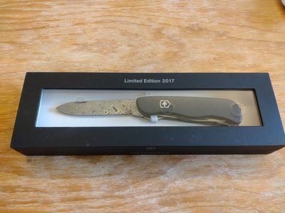 維氏 Victorinox  2017年度限量 大馬士革鋼瑞士刀 型號:0.8501.17