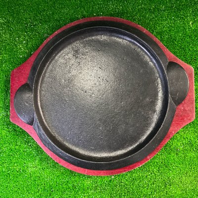 鑄鐵牛排盤（會生銹）請依照鐵鍋開鍋和保養