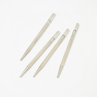 英國純銀璣鏤工藝自動鉛筆四支，長約9cm，共重24.9克。