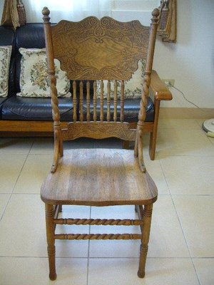 實木椅子(12)~~橡木椅~~雕刻~~古典歐風造型~~椅背最高約108.3CM~~懷舊.擺飾.道具