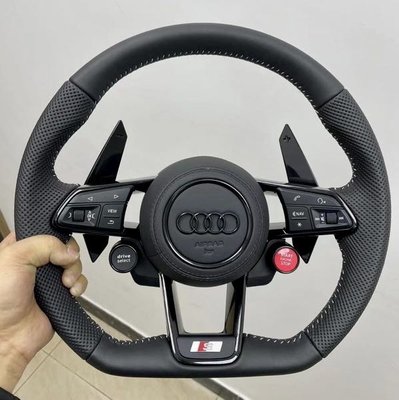 Audi 奧迪 R8方向盤 方向盤總成 方向盤訂製 全新（含R8按鍵）（含安裝 ）完工價