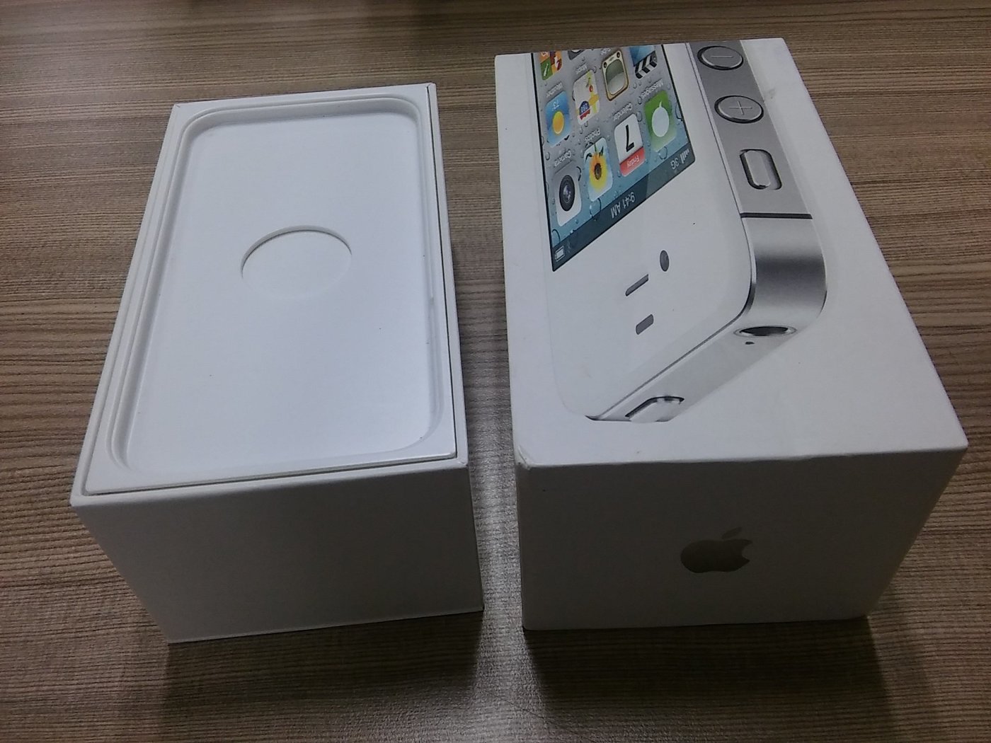 蘋果Apple iphone 4S white 16GB 白色包裝盒(只有包材& 蘋果貼紙
