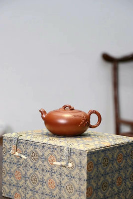 【松鼠葡萄】原礦大紅袍，250ml，7孔656 紫砂壺 茶具 主人杯【老上海懷舊】