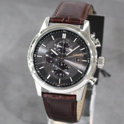CITIZEN CA0611-09H 星辰錶 手錶 43mm 光動能 三眼計時 灰黑面盤 咖啡皮錶帶 男錶女錶