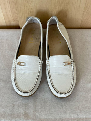 Angelia 百貨專櫃 DIANA 現貨 基本款裝飾白色牛皮休閒鞋平底鞋