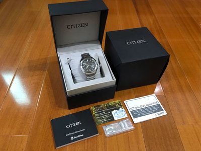 CITIZEN 星辰錶 超級鈦 藍寶石 三眼 光動能 計時碼錶 日期顯示