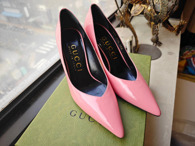 GUCCI全新真品義大利製小牛皮材質粉紅色中高跟鞋(37.5號)--2.2折出清(不議價商品)