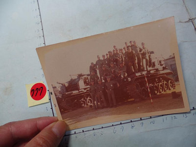 坦克車 戰車 國軍 軍人 ,,古董黑白,照片,相片**稀少品1