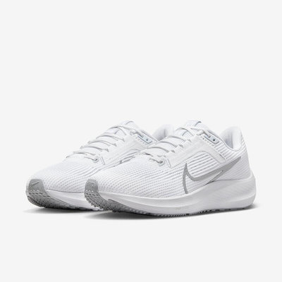 [狗爹的家] NIKE WMNS AIR ZOOM PEGASUS 40 白 銀 DV3854-101 氣墊 女慢跑鞋