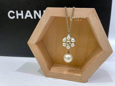 遠麗精品(板橋店) S2361 Chanel 金色logo珍珠花朵項鍊