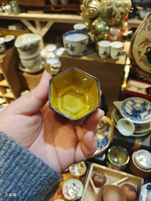 新 日本回流瓷器，六腳主人杯，茶杯，釉色很漂亮，內外二色